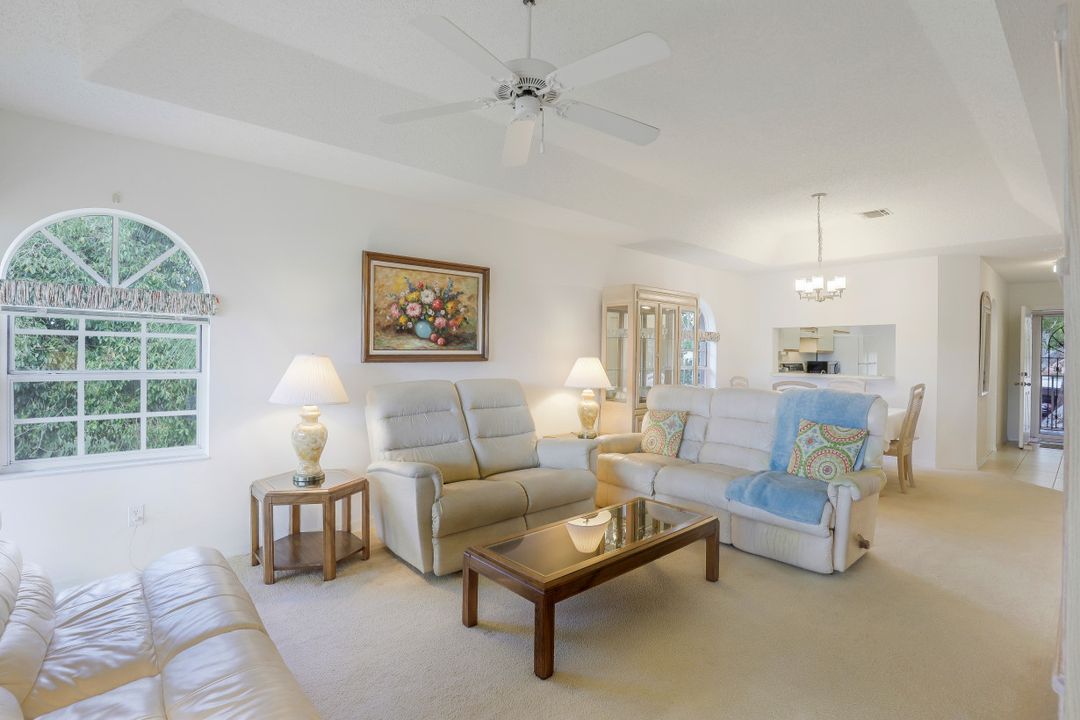 575 Augusta Blvd #8, Naples, FL 34113