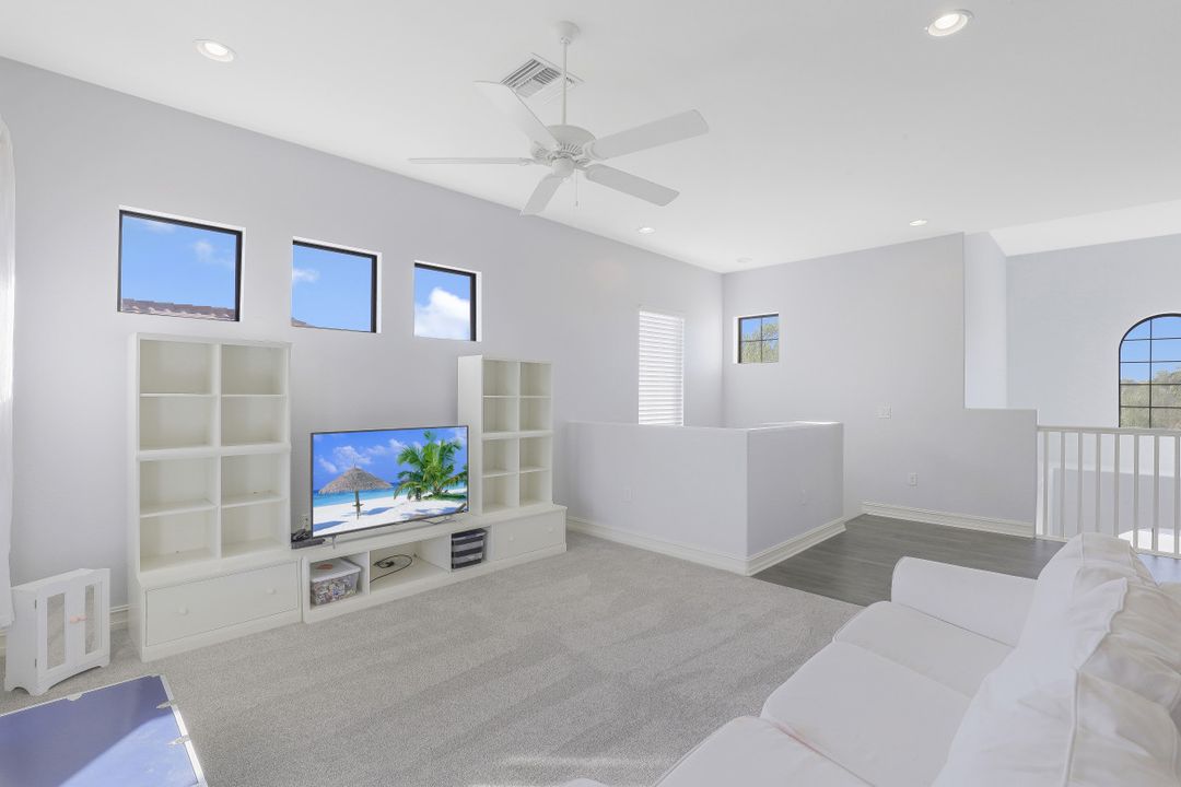 15907 Secoya Reserve Cir, Naples, FL 34110