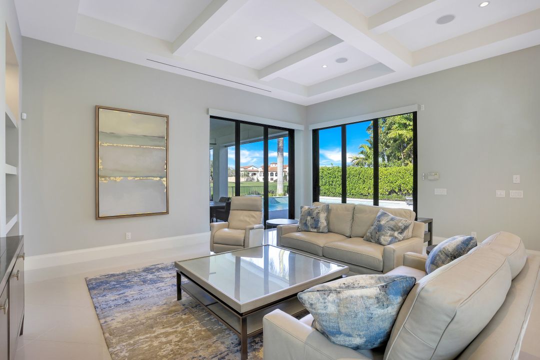 16439 Seneca Way, Naples, FL 34110