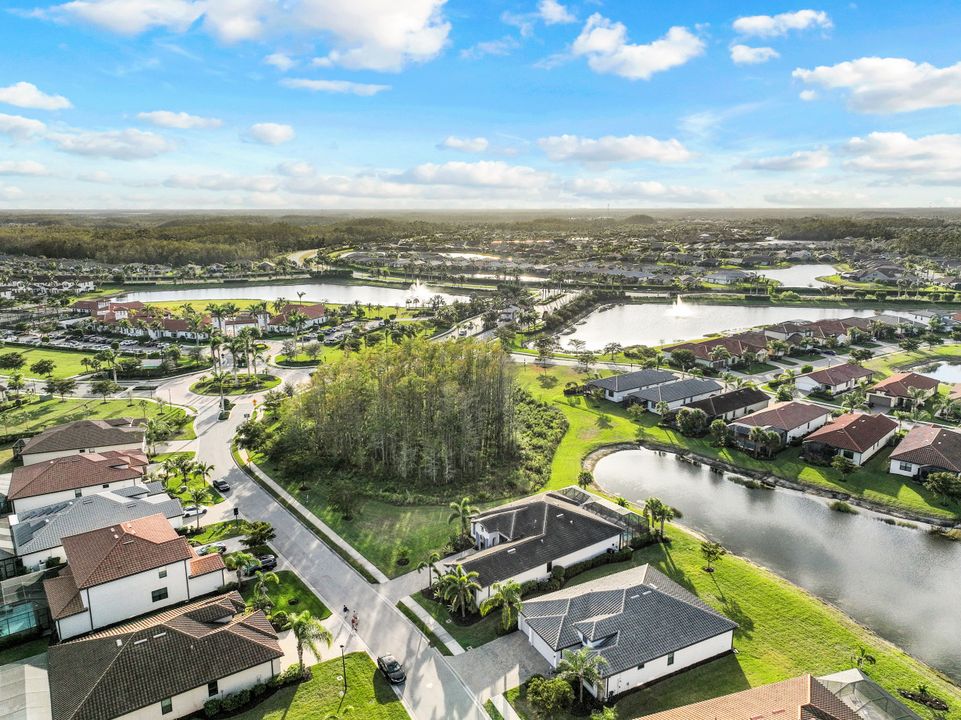 11866 White Stone Dr, Fort Myers, FL 33913