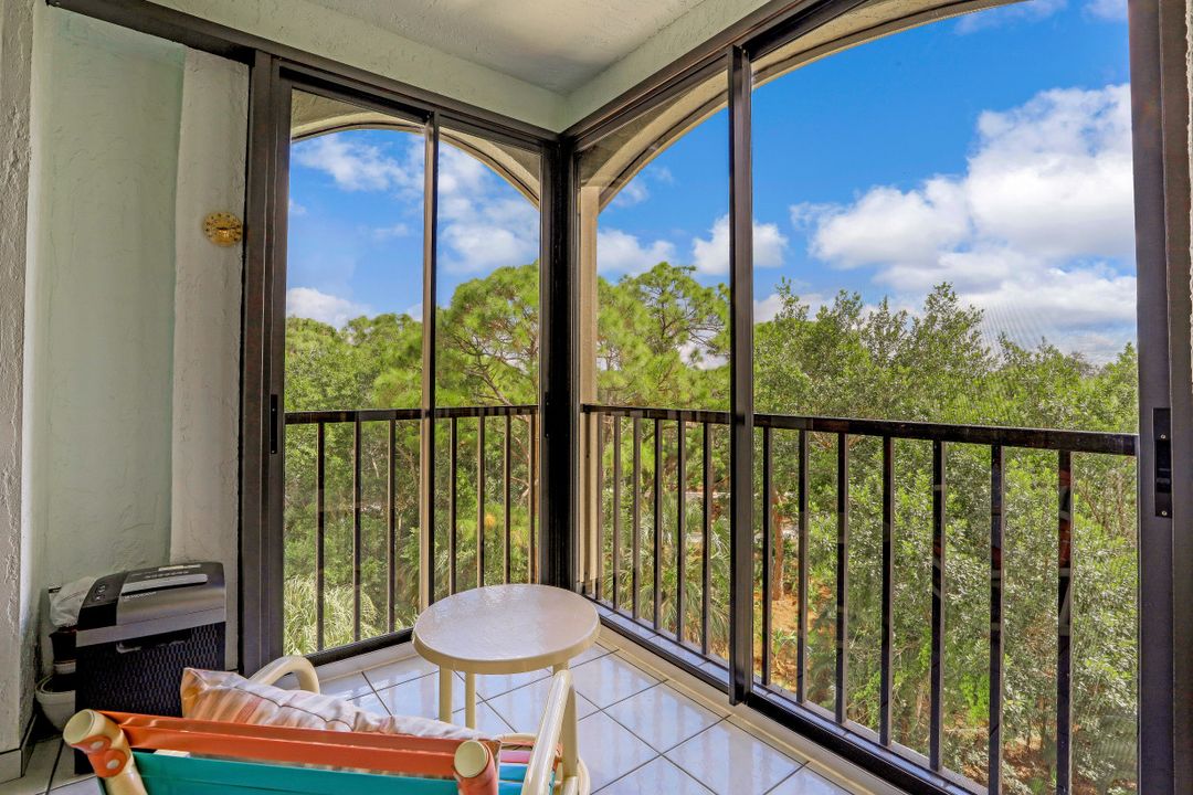 6500 Valen Way #402, Naples, FL 34108