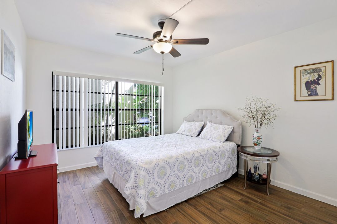 1812 Kings Lake Blvd #103, Naples, FL 34112