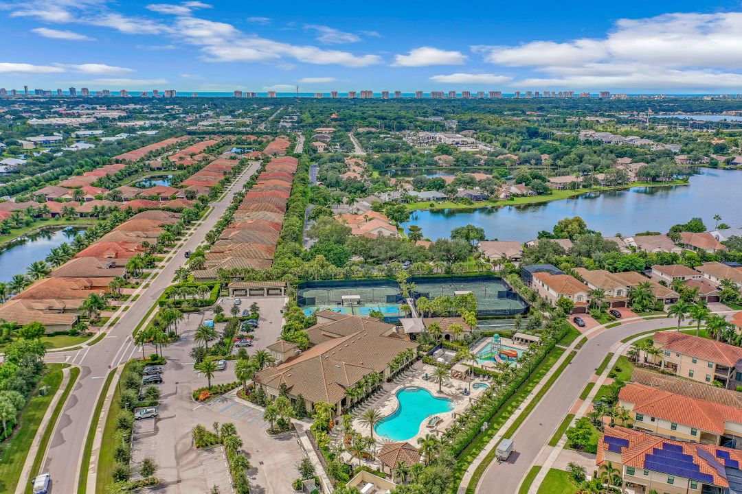 13395 Silktail Dr, Naples, FL 34109