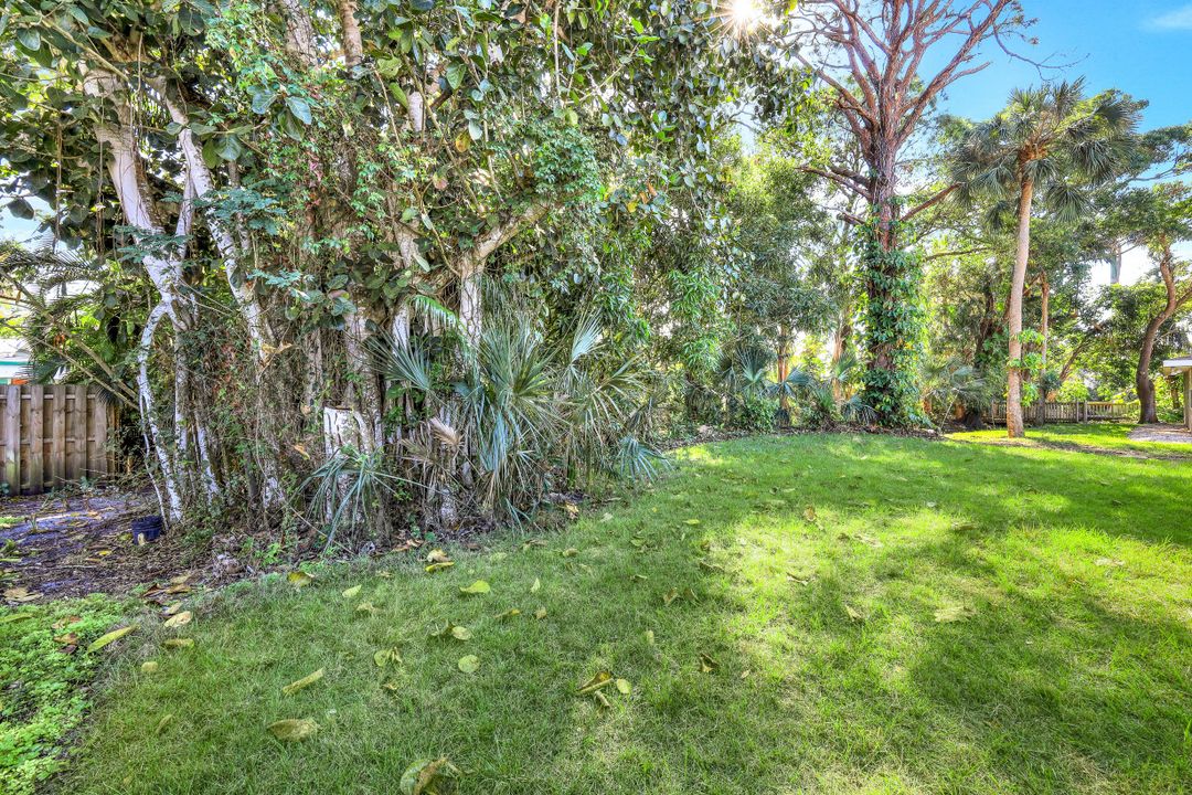 10004 Connecticut St, Bonita Springs, FL 34135