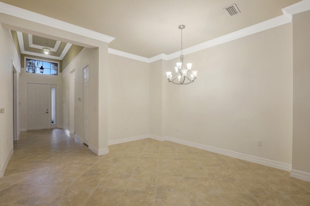 3192 Pacific Dr, Naples, FL 34119