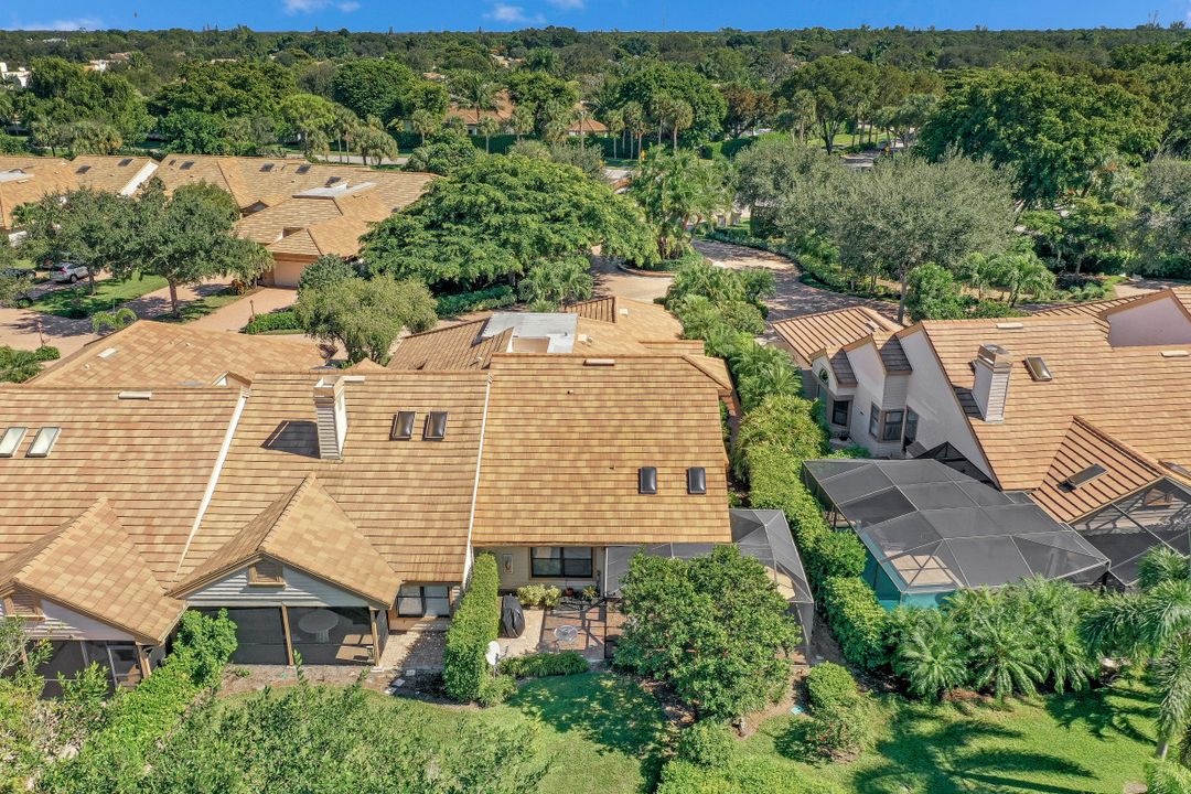 6627 Trident Way, Naples, FL 34108