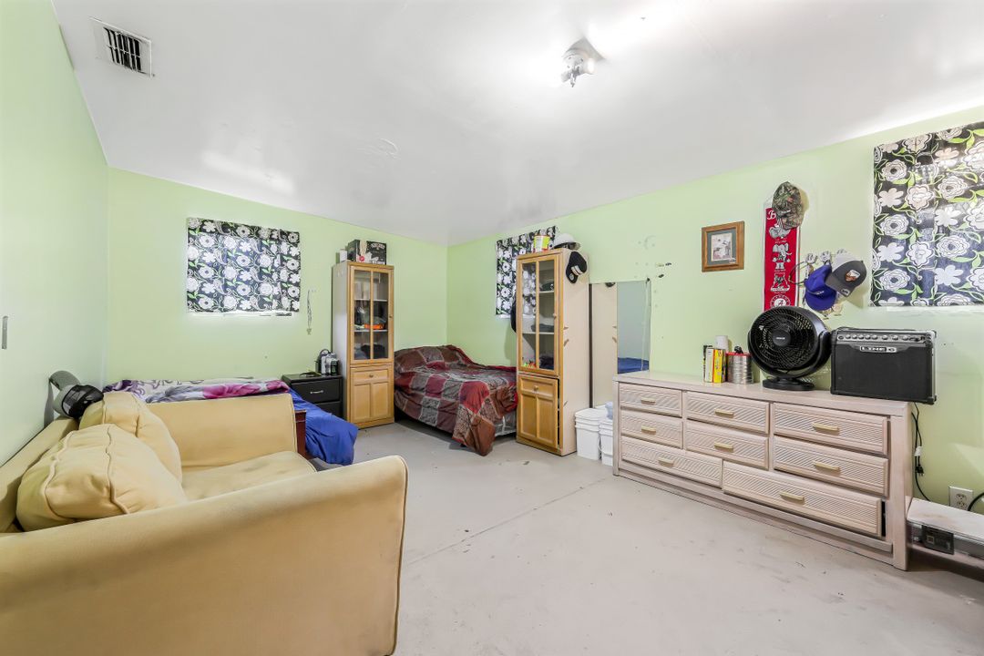 926 Marsh Ave, Fort Myers, FL 33905