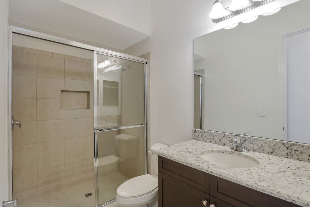 4489 Aurora St, Naples, FL 34119