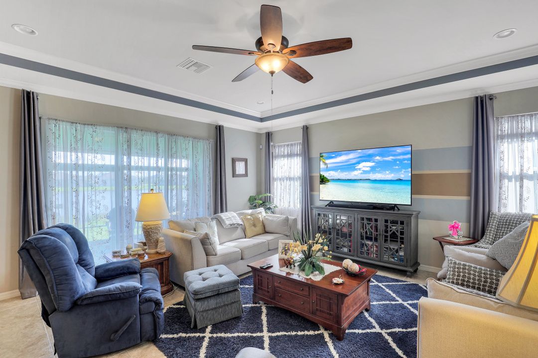 3188 Amadora Cir, Cape Coral, FL 33909