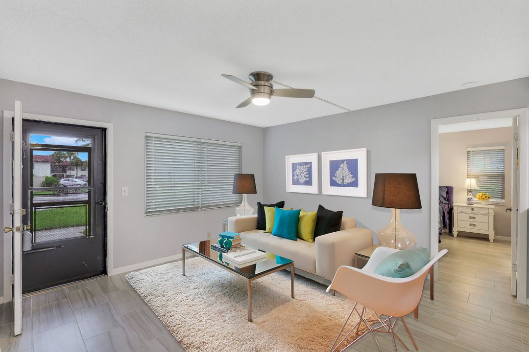 4275 27th Ct SW #104, Naples, FL 34116