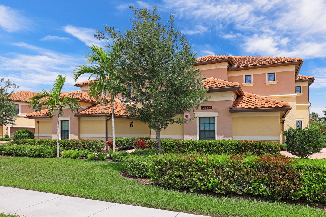 12054 Covent Garden Ct #1104, Naples, FL 34120