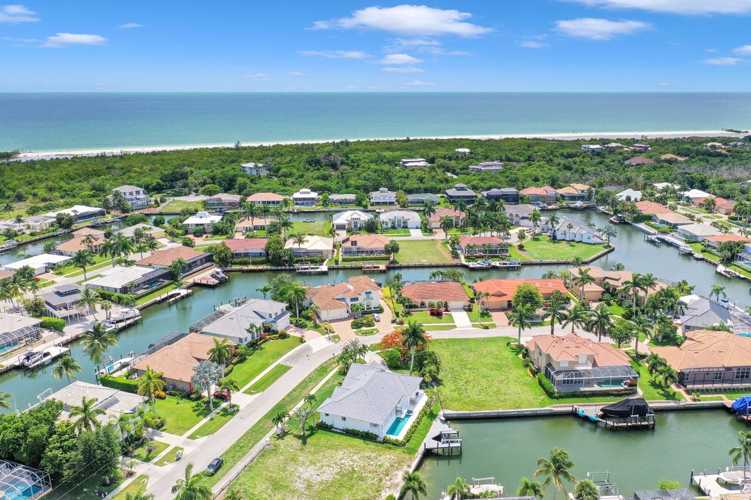 370 Cottage Ct, Marco Island, FL 34145