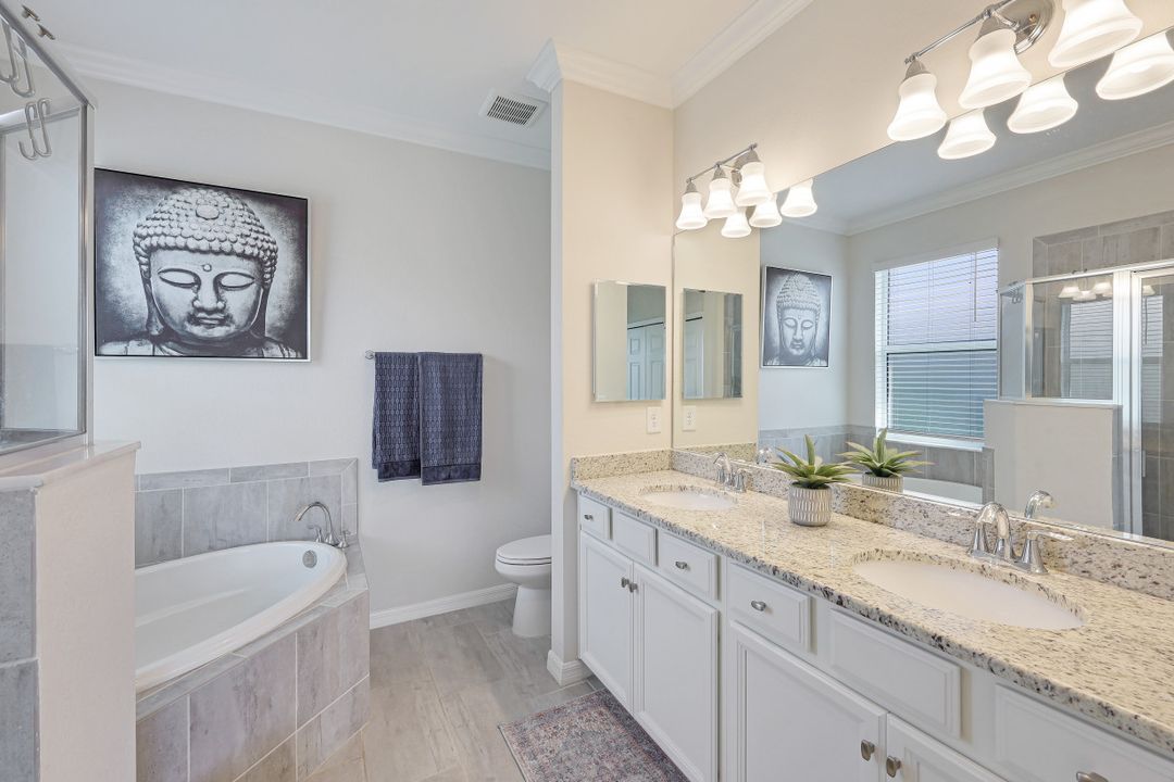 2042 Tamarron Ln, Naples, FL 34120