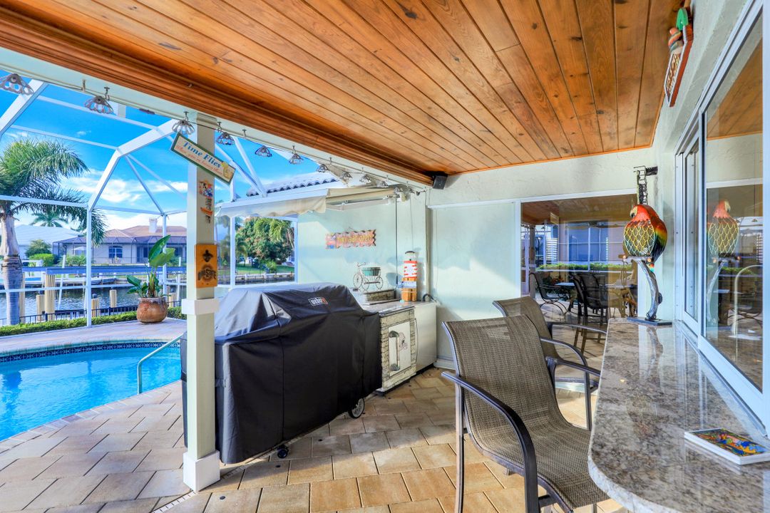 1552 Buccaneer Ct, Marco Island, FL 34145
