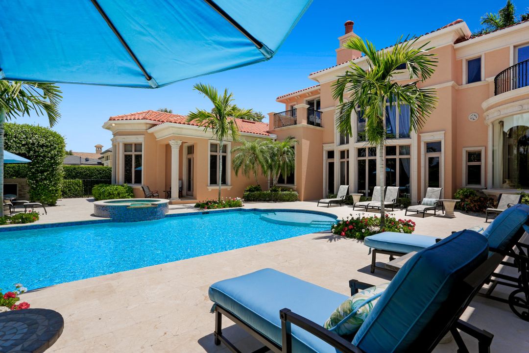 9779 Bent Grass Bend, Naples, FL 34108