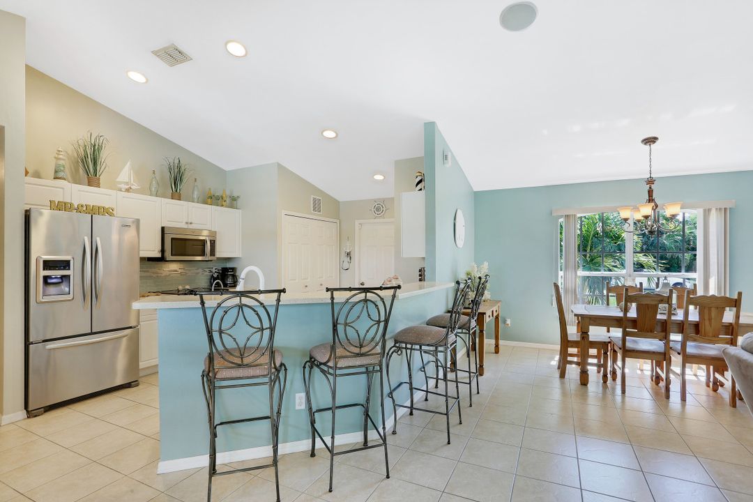 321 NE 10th Terrace, Cape Coral, FL 33909