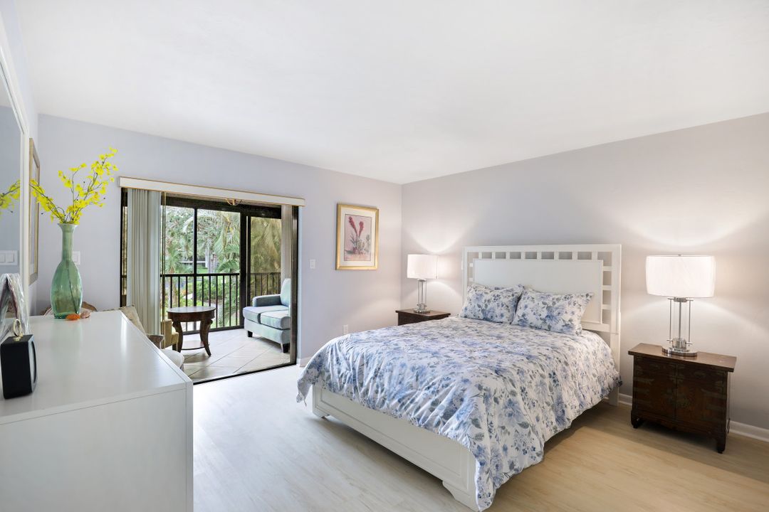 5954 Pelican Bay Blvd #222, Naples, FL 34108