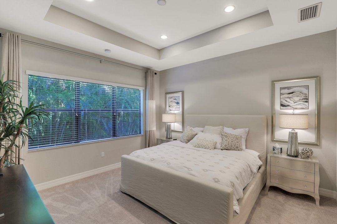 13459 Sumter Ln, Naples, FL 34109