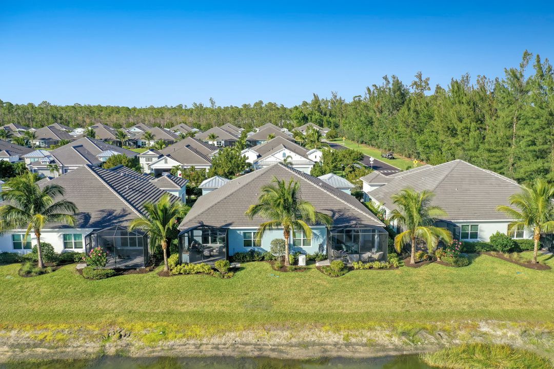 2239 Marquesa Cir, Naples, FL 34112