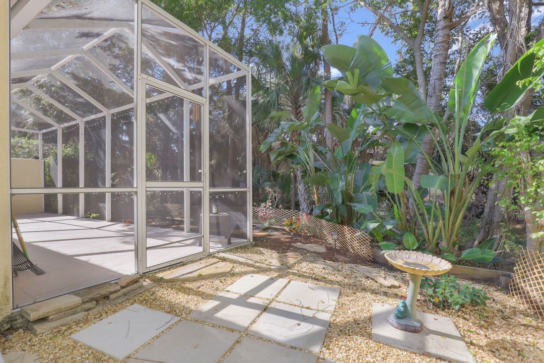 7782 Berkshire Pines Dr, Naples, FL 34104