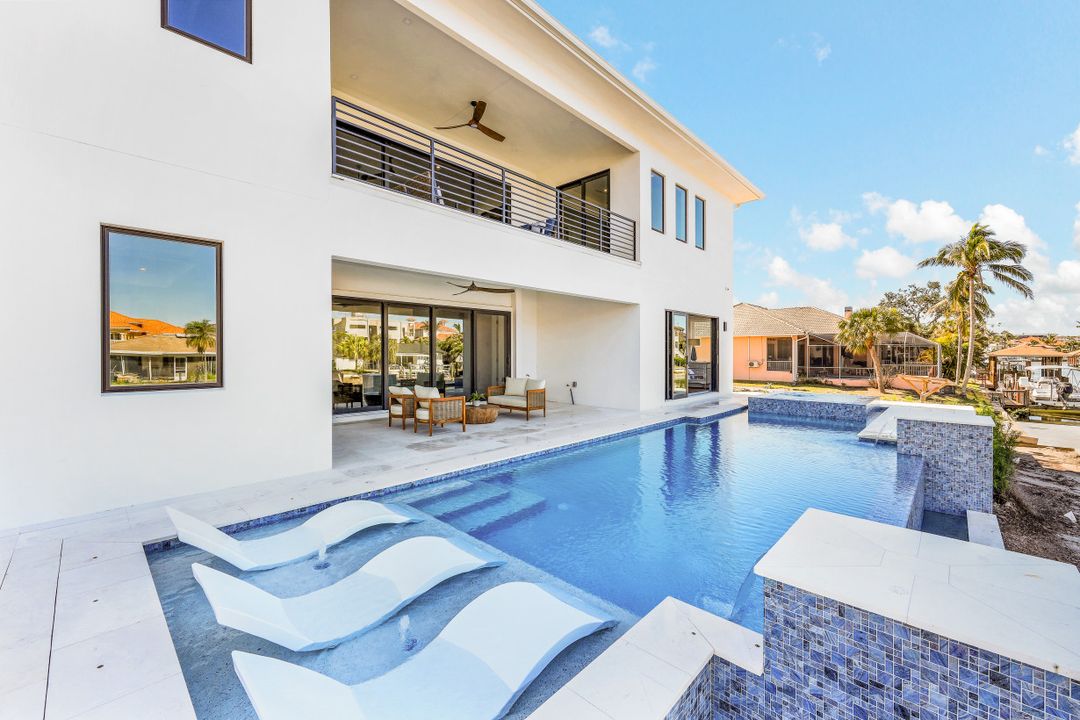 469 Germain Ave, Naples, FL 34108