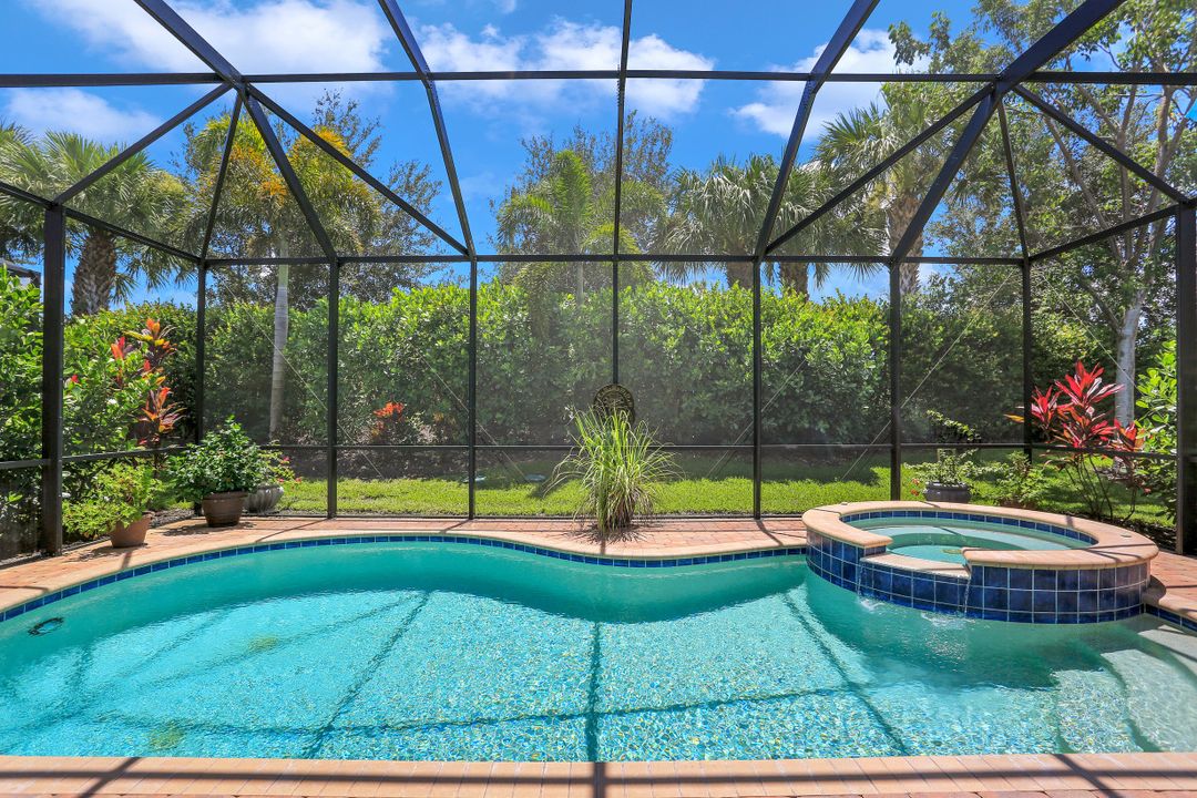 3578 Beaufort Ct, Naples, FL 34119