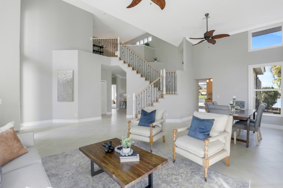 11043 Lakeland Cir, Fort Myers, FL 33913