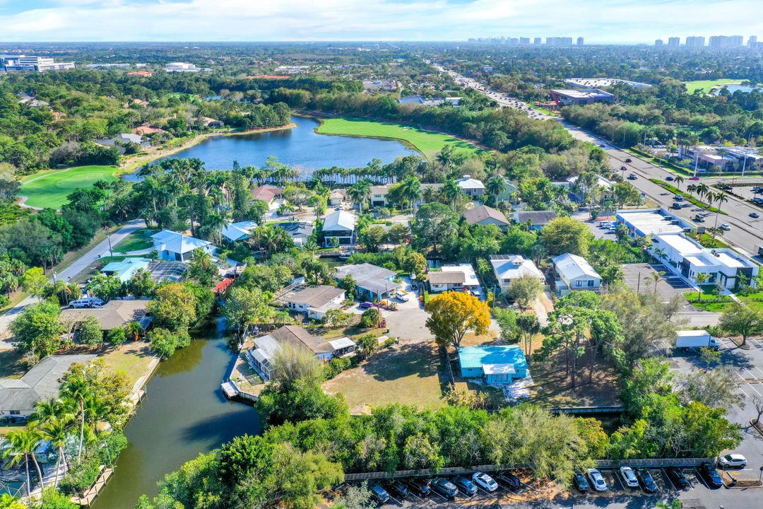 59 River Ct, Naples, FL 34110