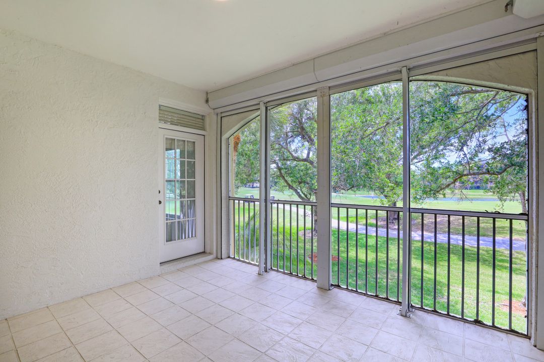 97 Silver Oaks Cir #2203, Naples, FL 34119