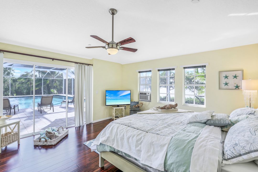 12201 Shoreview Dr, Matlacha, FL 33993