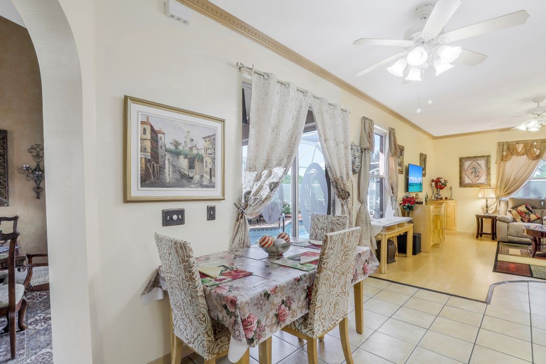 4552 Varsity Cir, Lehigh Acres, FL 33971