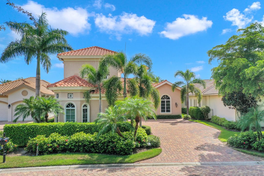 10610 Via Milano Dr, Miromar Lakes, FL 33913