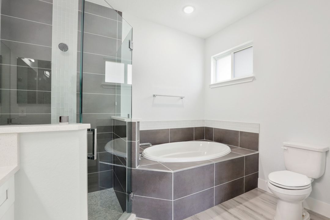 1334 SW Santa Barbara Pl, Cape Coral, FL 33991