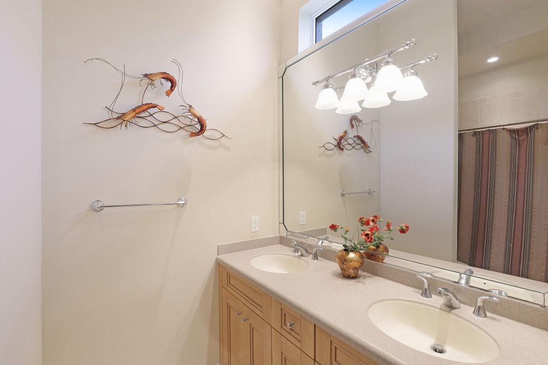 10590 Glen Lakes Dr, Bonita Springs, FL 34135