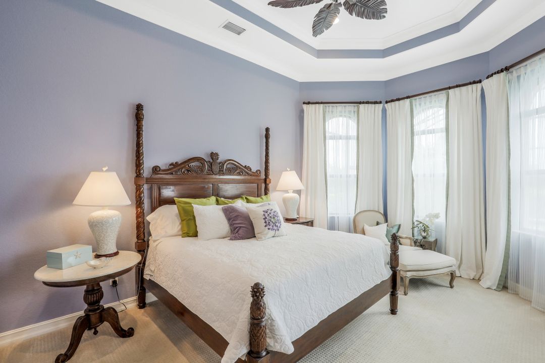 6512 Costa Cir, Naples, FL 34113