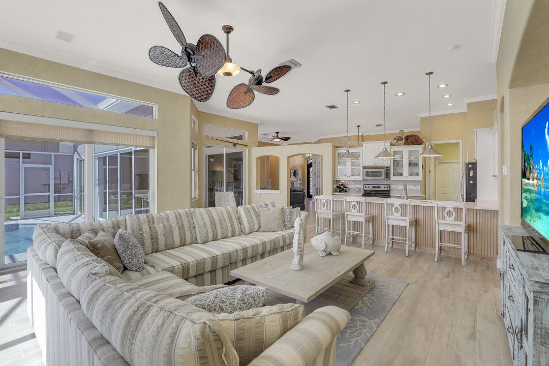 1900 Lagoon Ln, Cape Coral, FL 33914