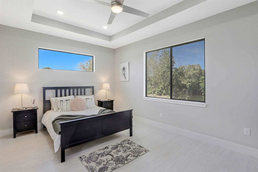 307 Gleason Pkwy, Cape Coral, FL 33914