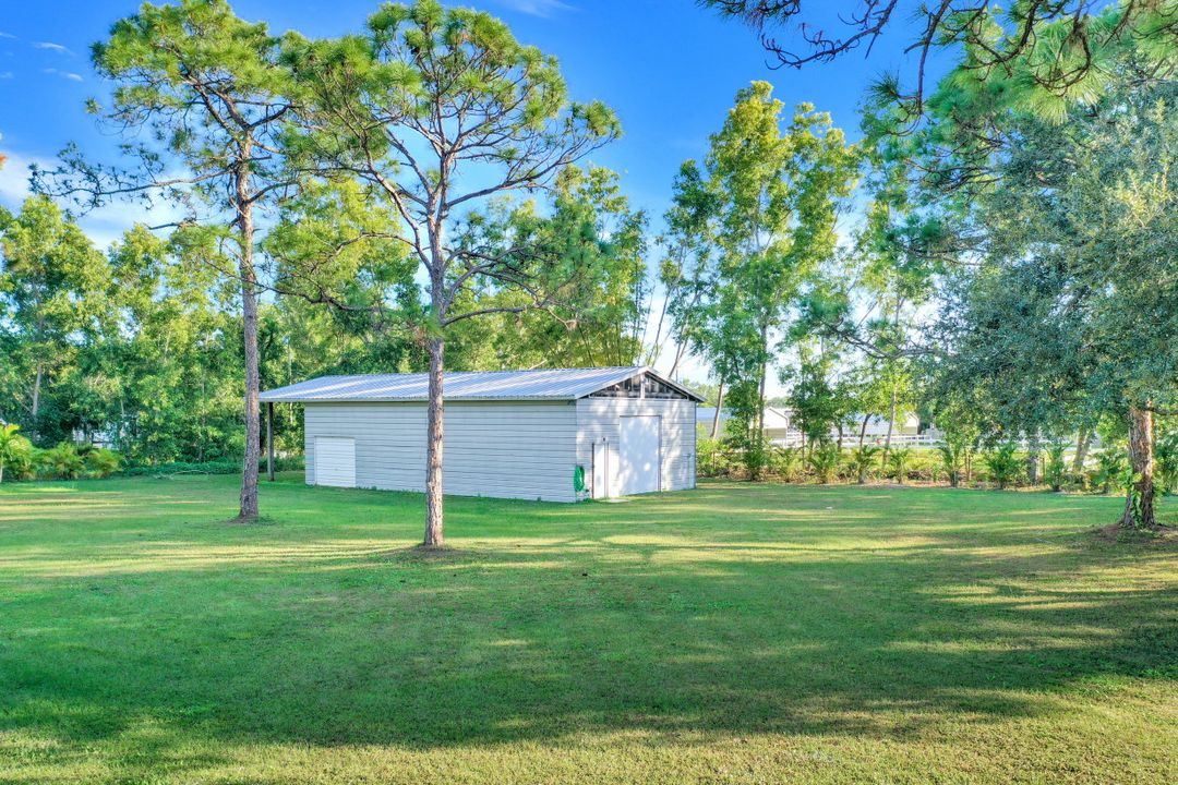 8642 Whispering Pines Dr, Saint James City, FL 33956