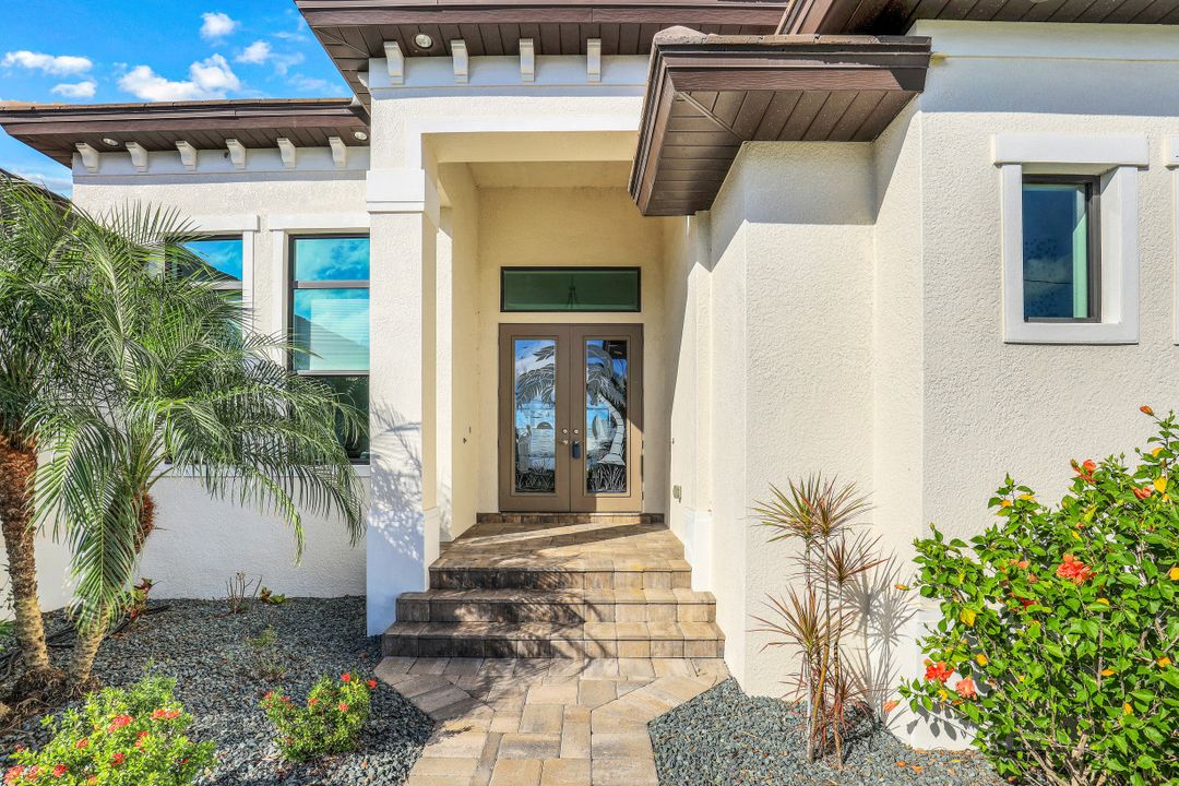 5828 SW 1st Ave, Cape Coral, FL 33914