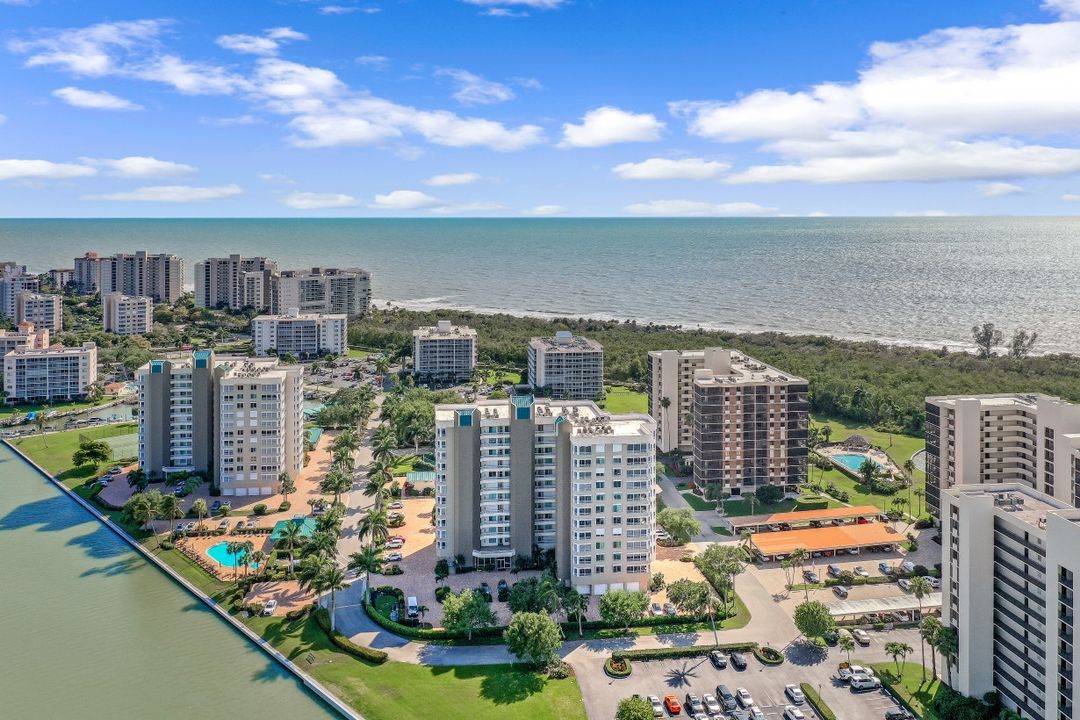 21 Bluebill Ave #404, Naples, FL 34108