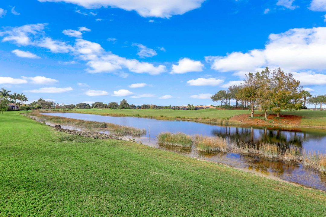 10153 Biscayne Bay Ln, Naples, FL 34120