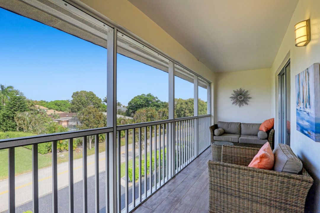 3150 Binnacle Dr #319, Naples, FL 34103