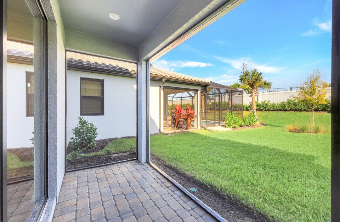 2236 Yellowfin Cir, Naples, FL 34114