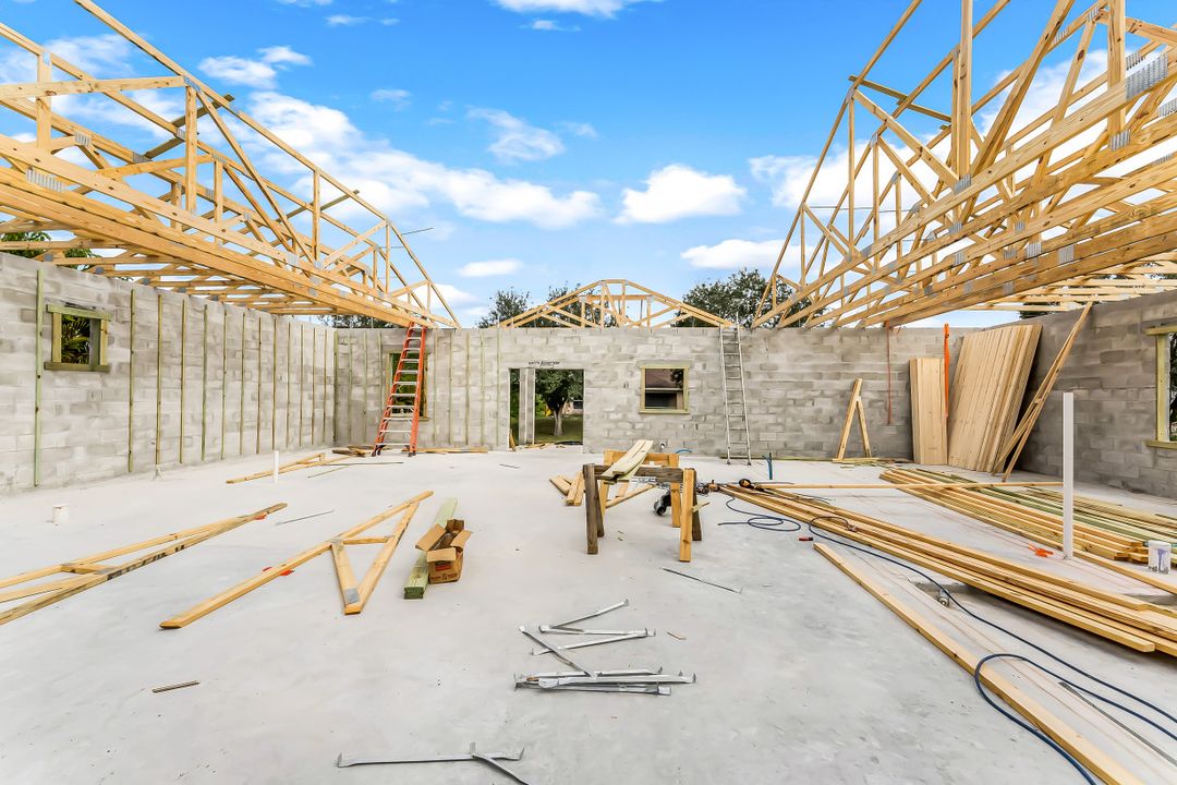 431 Pinafore Ave, Lehigh Acres, FL 33974