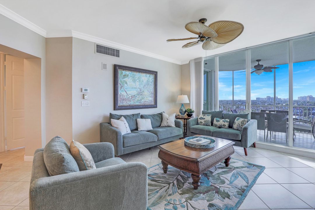 300 Dunes Blvd #803, Naples, FL 34110