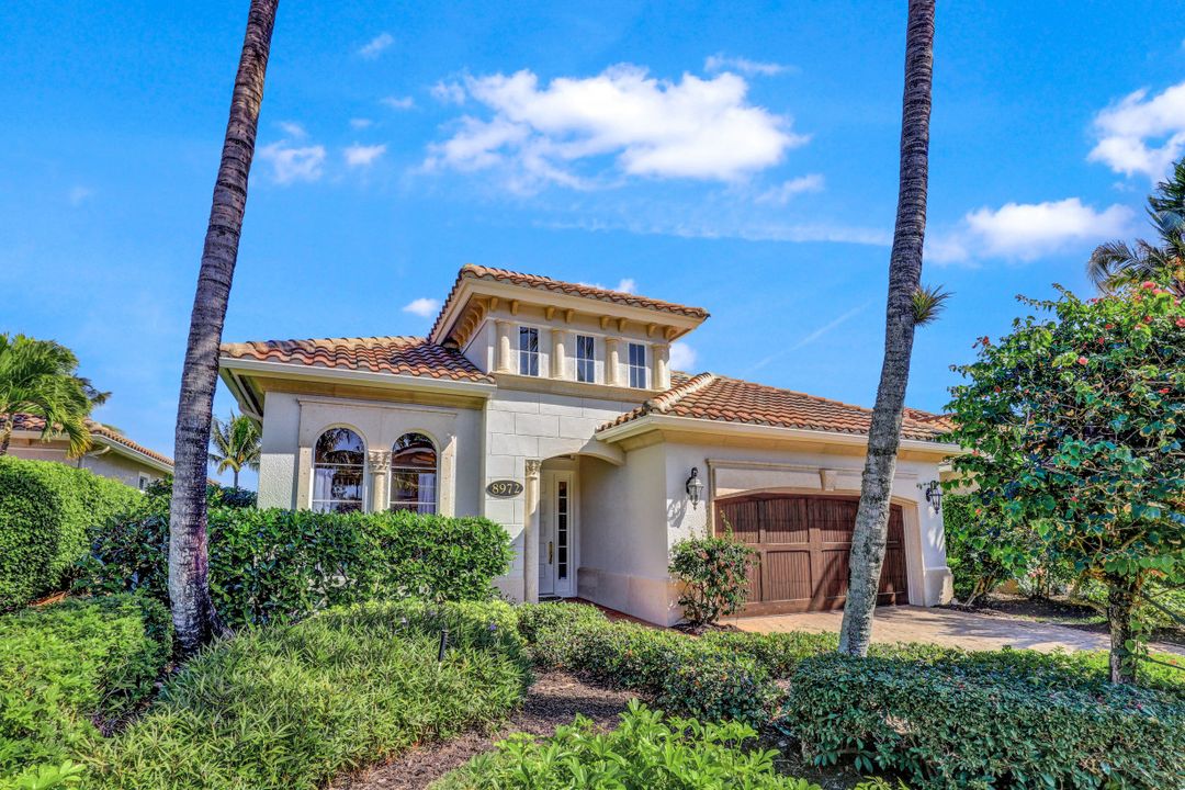 8972 Cherry Oaks Tr, Naples, FL 34114