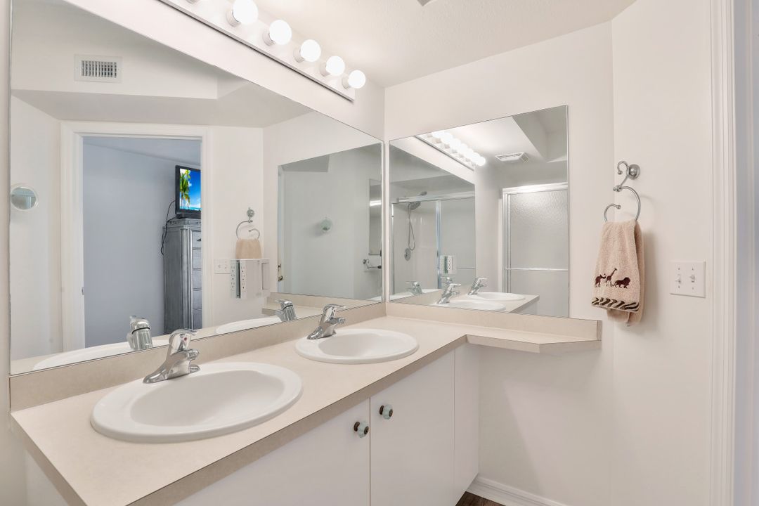 4940 Cougar Ct S #101, Naples, FL 34109