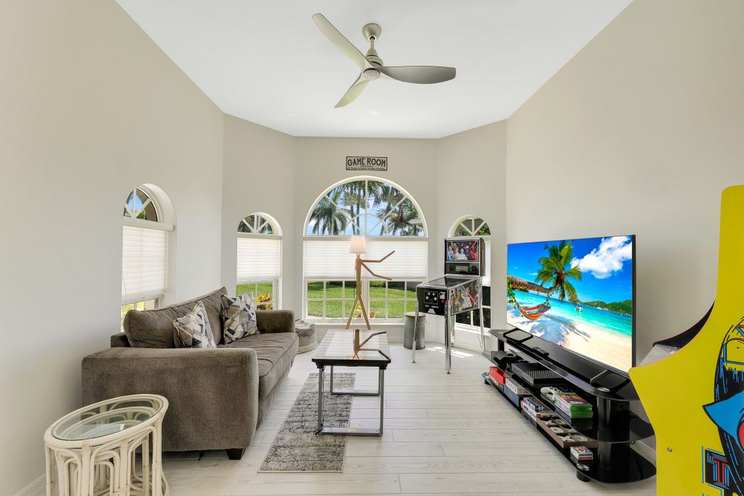 2700 SW 36th Ln, Cape Coral, FL 33914