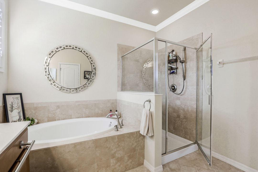 3830 Treasure Cove Cir, Naples, FL 34114