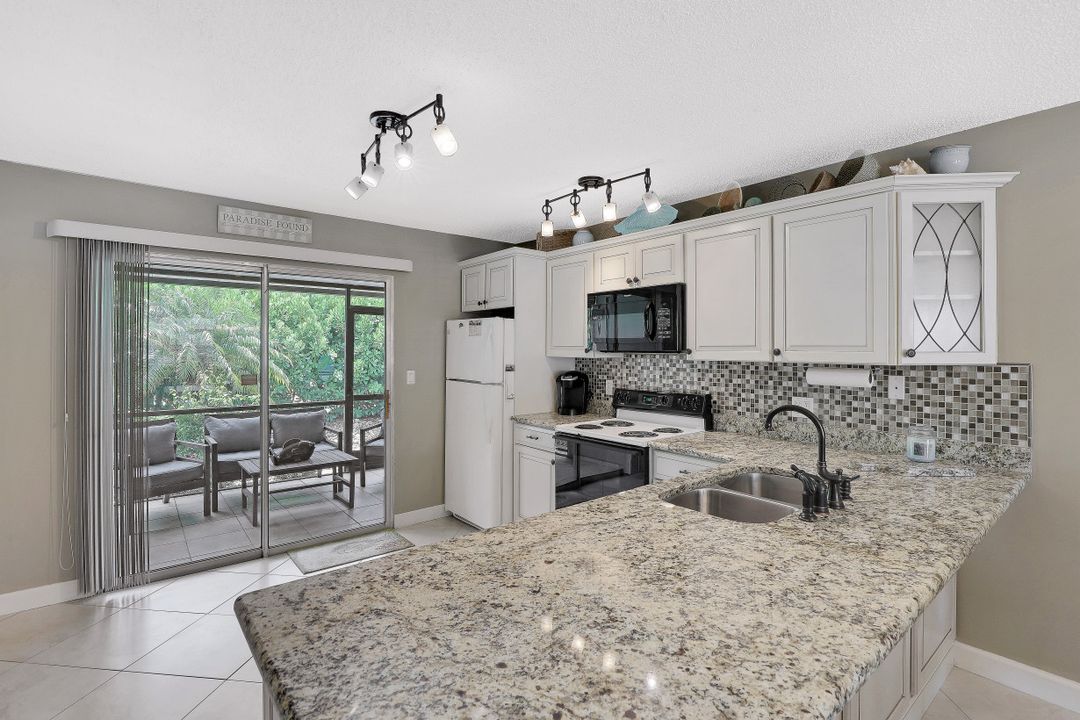 731 W Elkcam Cir #B111, Marco Island, FL 34145